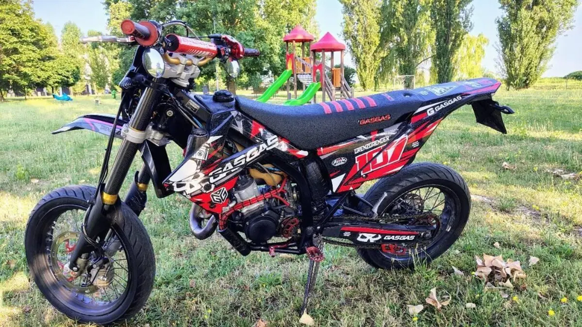GASGAS EC 125 2T (2009)  (2)