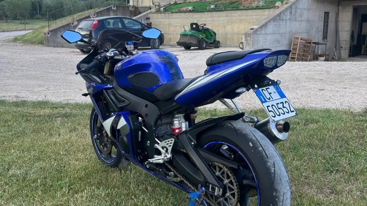 Yamaha YZF R6 (2005)  (4)
