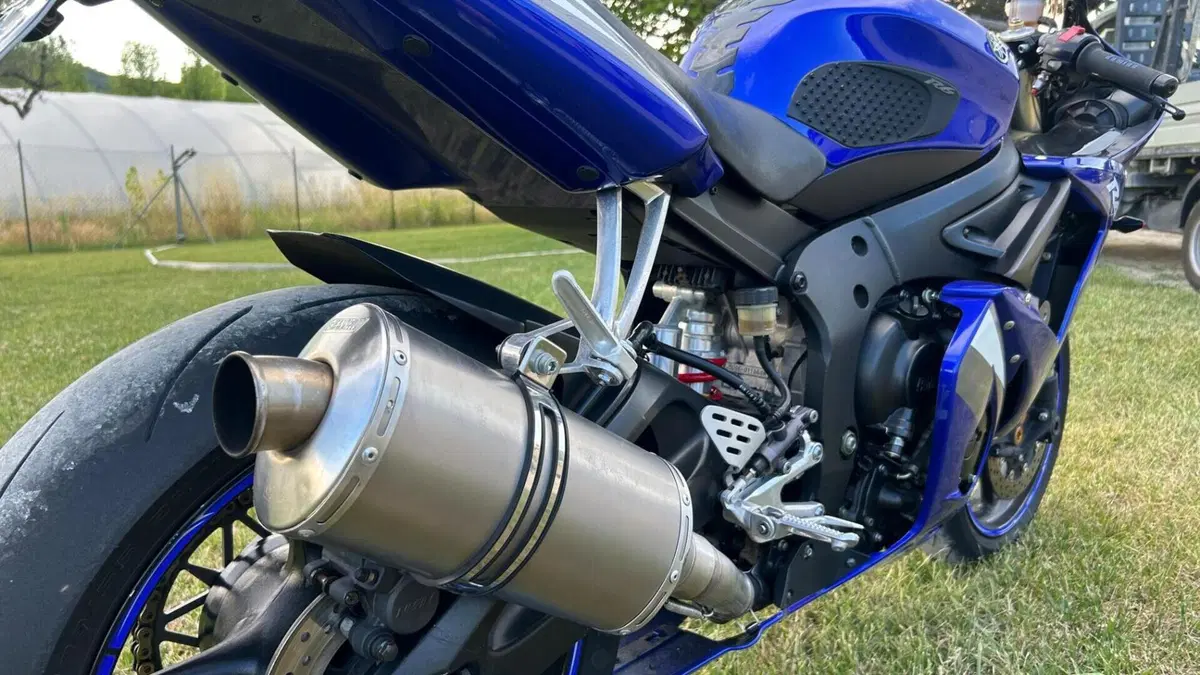 Yamaha YZF R6 (2005)  (9)
