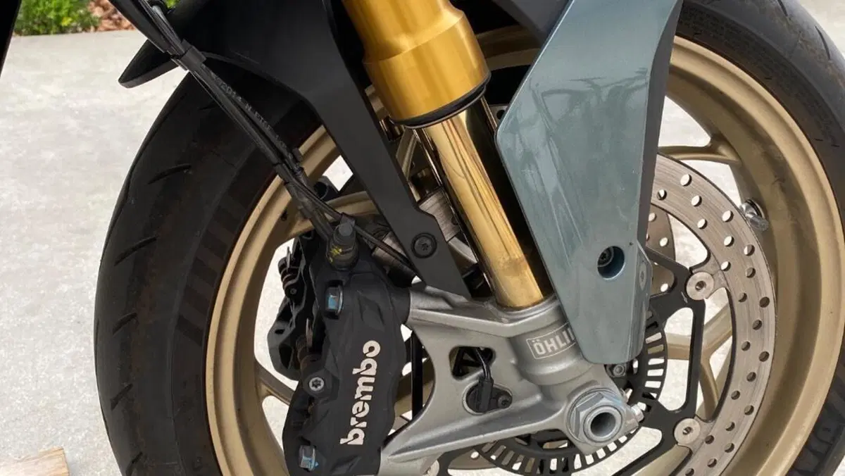Moto Guzzi V100 Mandello S (2025 - 26)  (5)