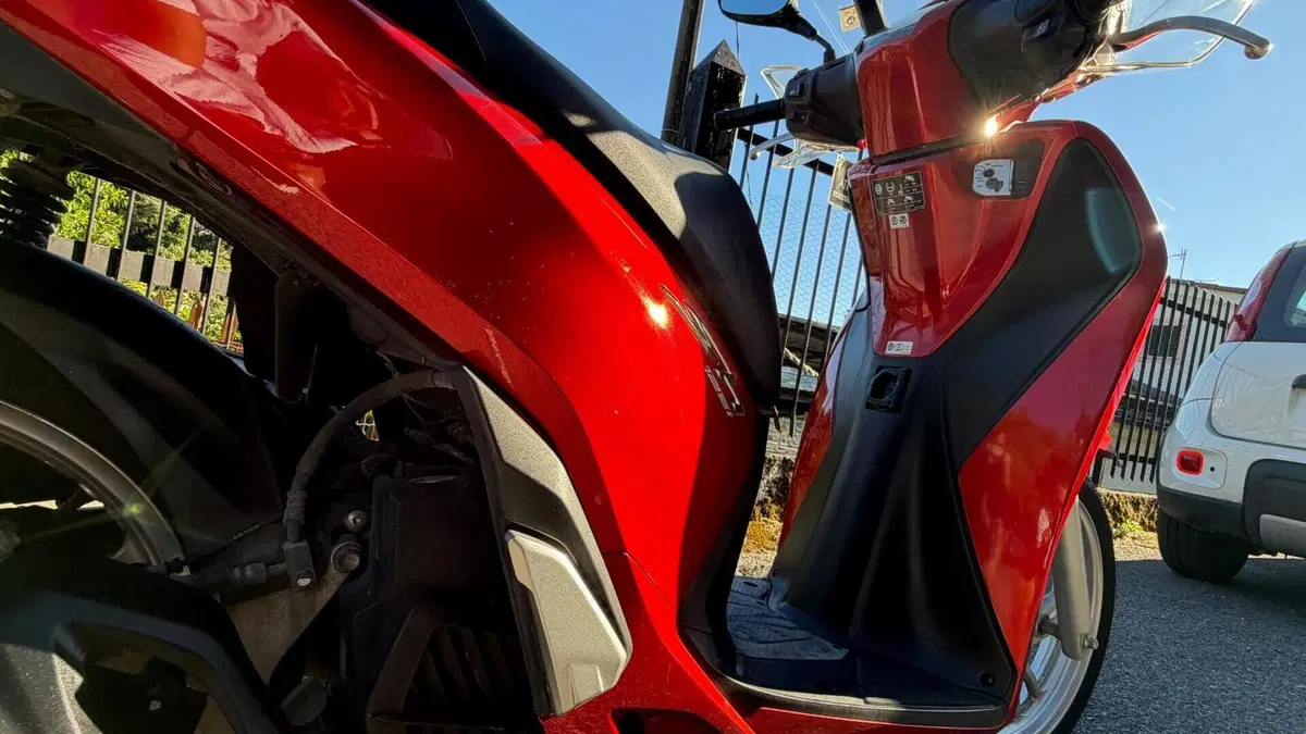 Honda SH 125 i ABS (2013 - 17)  (2)