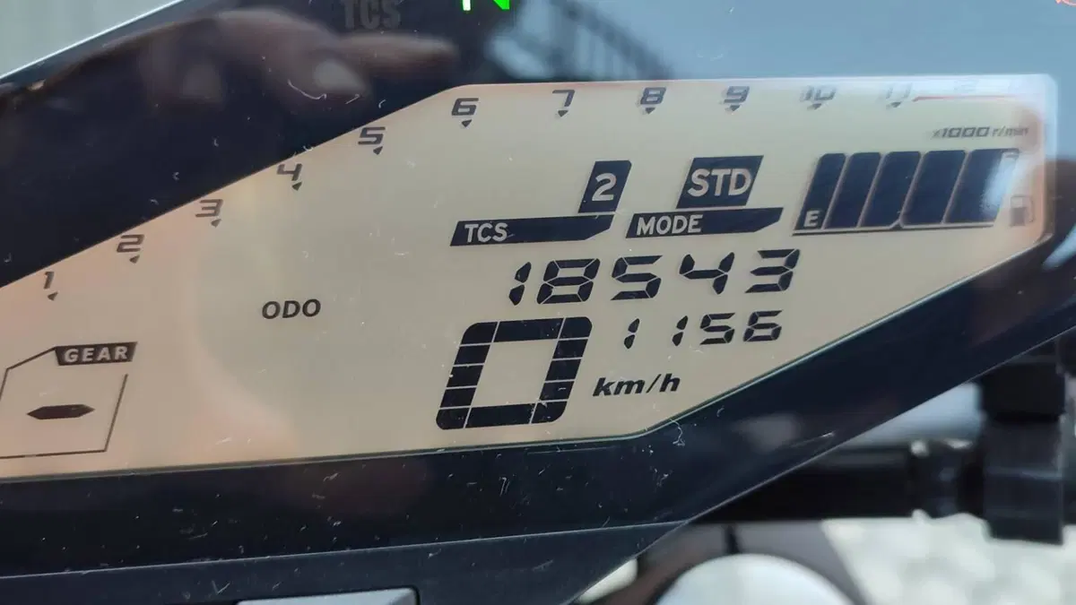 Yamaha MT-09 ABS (2016)  (3)