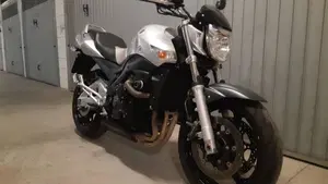 Suzuki GSR 600 (2006 - 11)  (2)