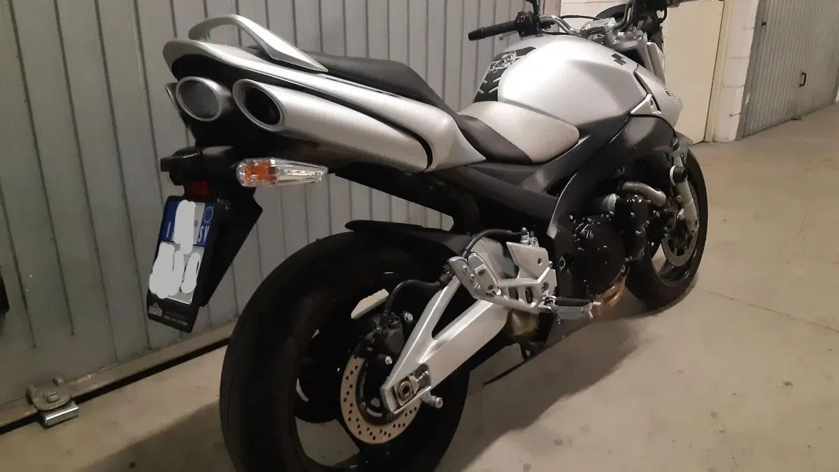 Suzuki GSR 600 (2006 - 11)  (3)
