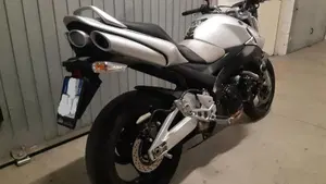 Suzuki GSR 600 (2006 - 11)  (3)