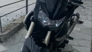Kawasaki Z 1000 (2007 - 09)  (4)