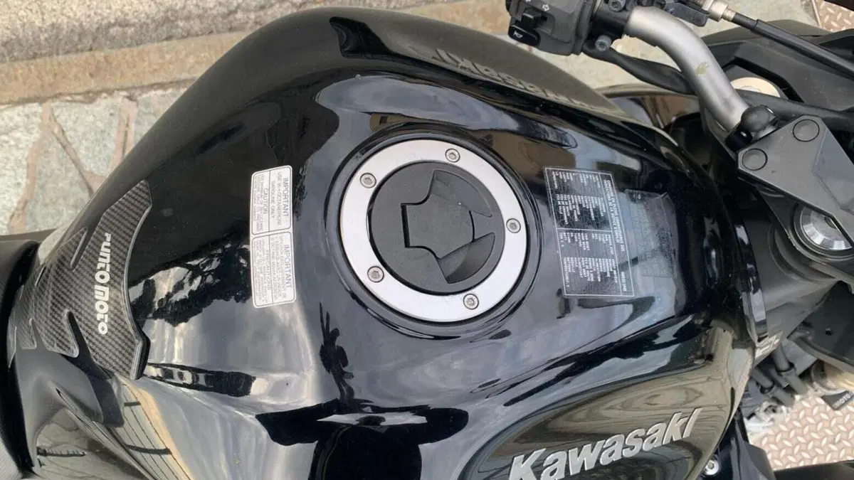 Kawasaki Z 1000 (2007 - 09)  (5)