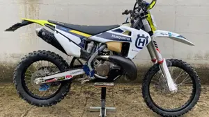 Husqvarna TE 300i (2022)  (3)