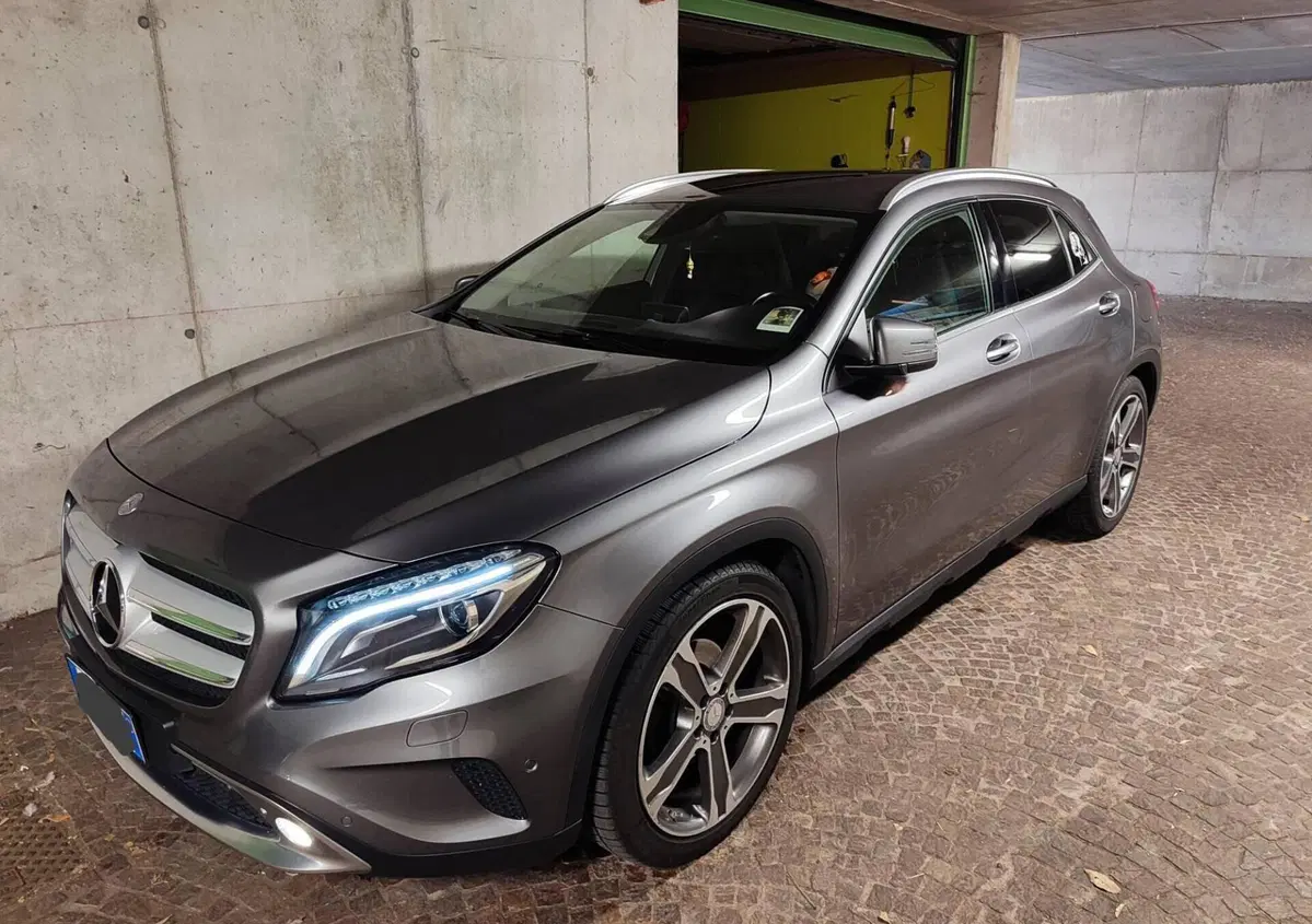 Mercedes-Benz GLA SUV 220 CDI Automatic 4Matic Sport (3)