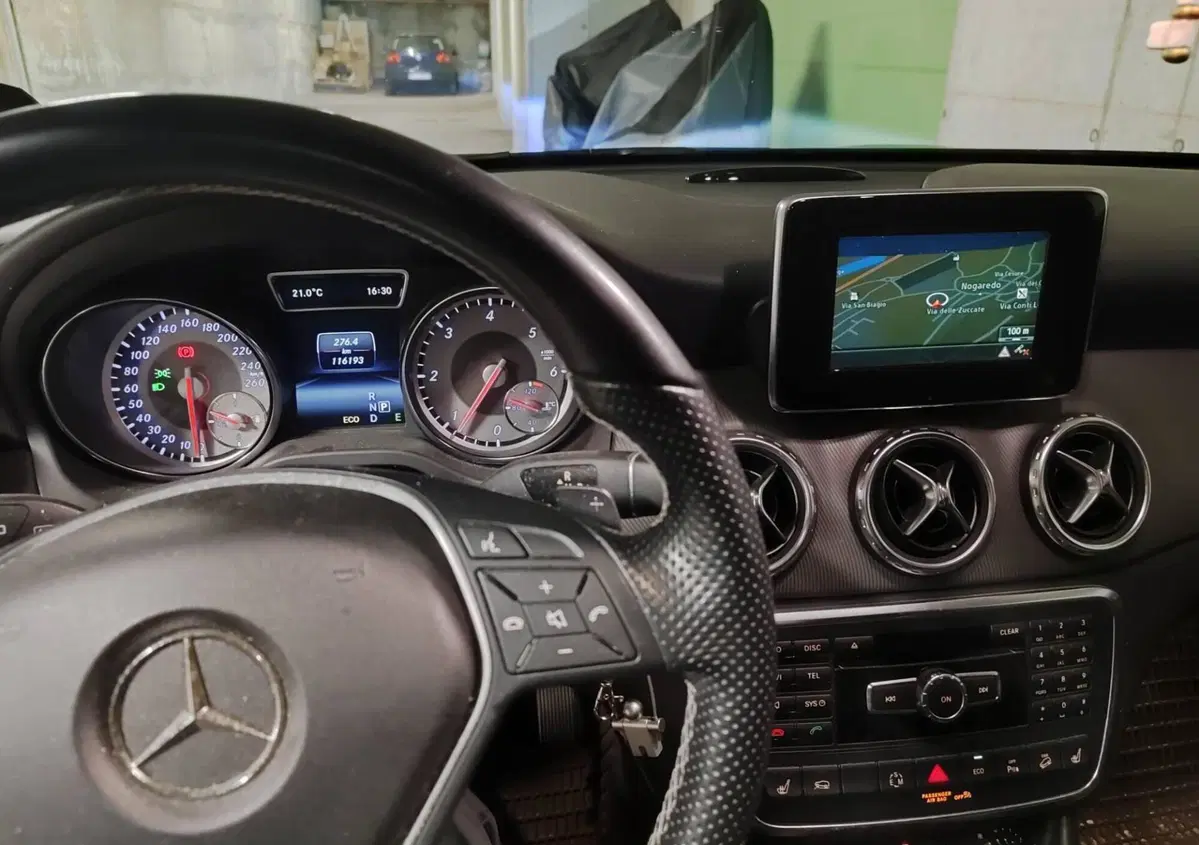 Mercedes-Benz GLA SUV 220 CDI Automatic 4Matic Sport (6)