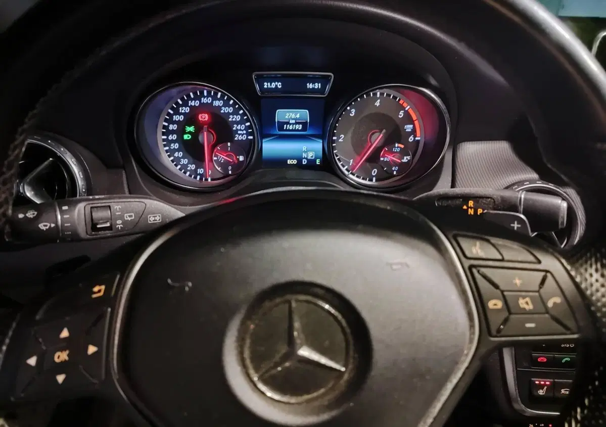 Mercedes-Benz GLA SUV 220 CDI Automatic 4Matic Sport (9)