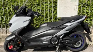 Yamaha T-Max 560 (2022 - 24) 