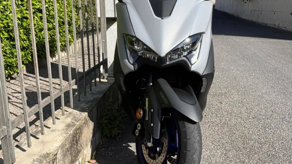 Yamaha T-Max 560 (2022 - 24)  (2)