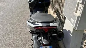 Yamaha T-Max 560 (2022 - 24)  (4)