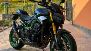 Kawasaki Z 900 SE (2025 - 26)  (2)