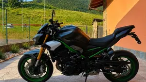 Kawasaki Z 900 SE (2025 - 26)  (3)