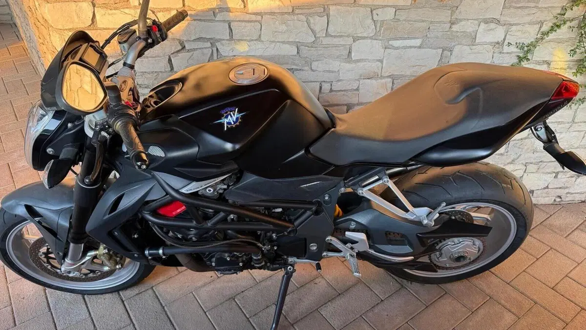 MV Agusta Brutale 1090 (2012 - 15)  (2)