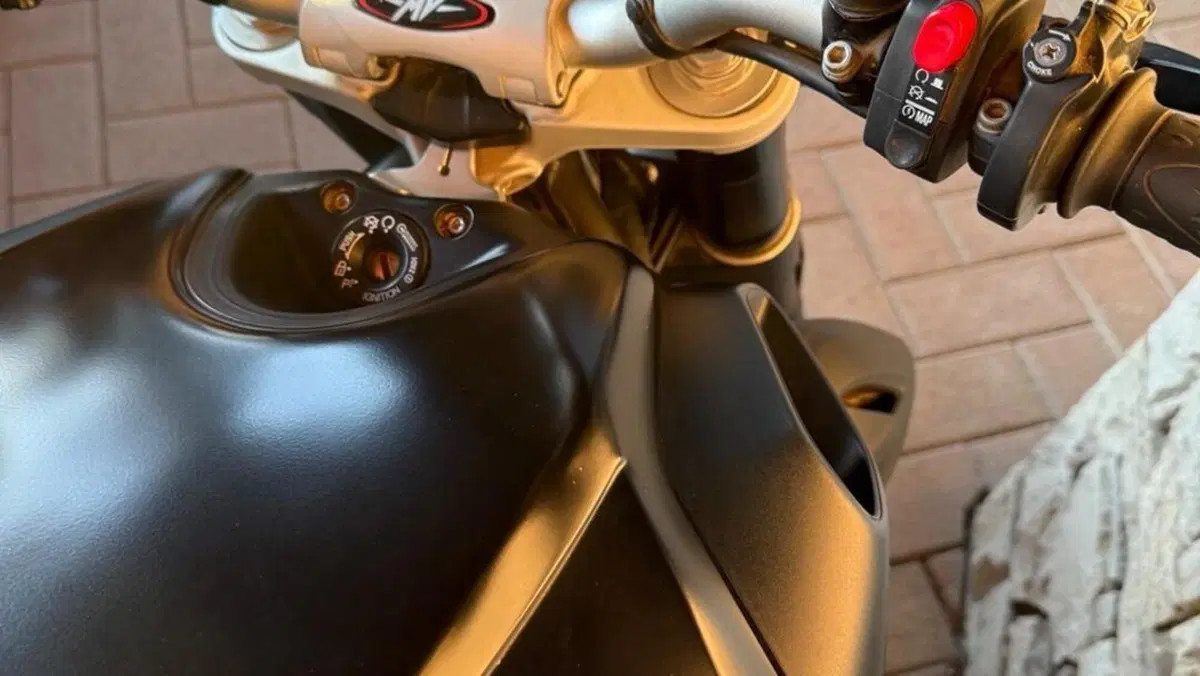 MV Agusta Brutale 1090 (2012 - 15)  (6)
