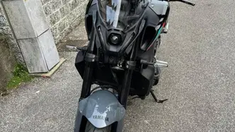 Yamaha MT-09 (2021 - 23) usata