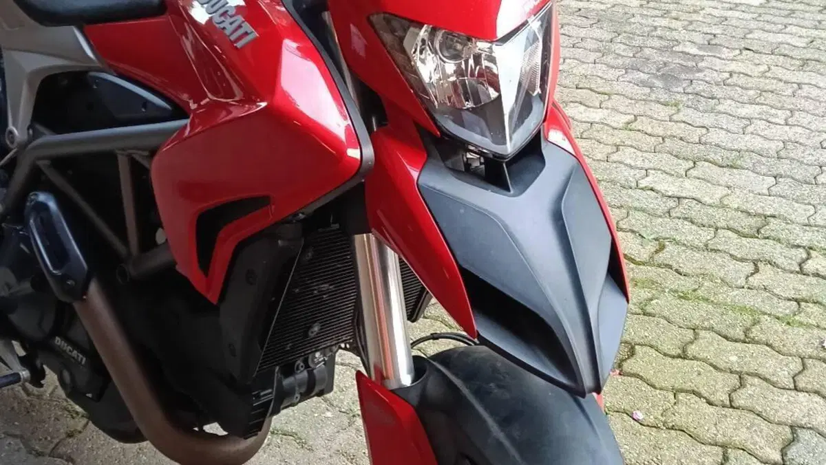 Ducati Hyperstrada 821 (2013 - 15)  (3)
