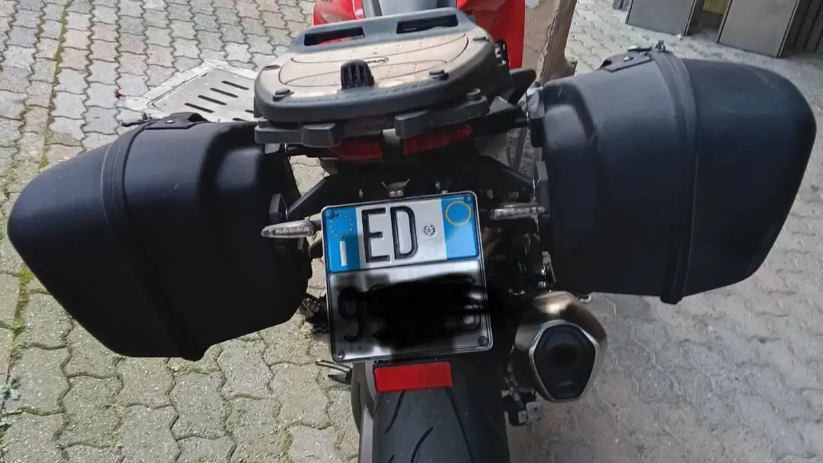 Ducati Hyperstrada 821 (2013 - 15)  (4)