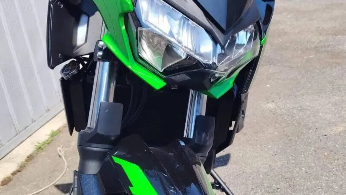 Kawasaki Z 400 (2023)  (7)