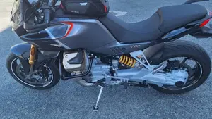 Moto Guzzi V100 Mandello S (2022 - 24)  (2)