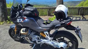 Moto Guzzi V100 Mandello S (2022 - 24)  (3)
