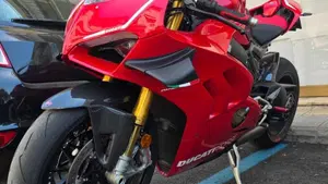 Ducati Panigale V4 S 1100 (2021)  (4)