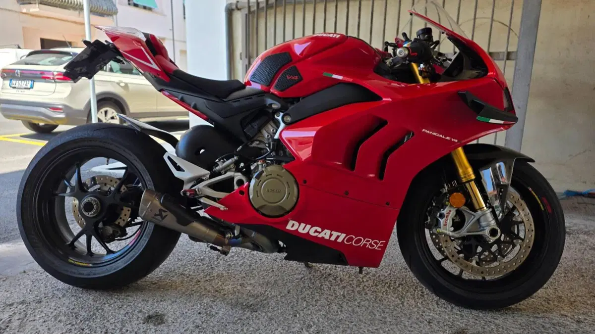 Ducati Panigale V4 S 1100 (2021)  (11)