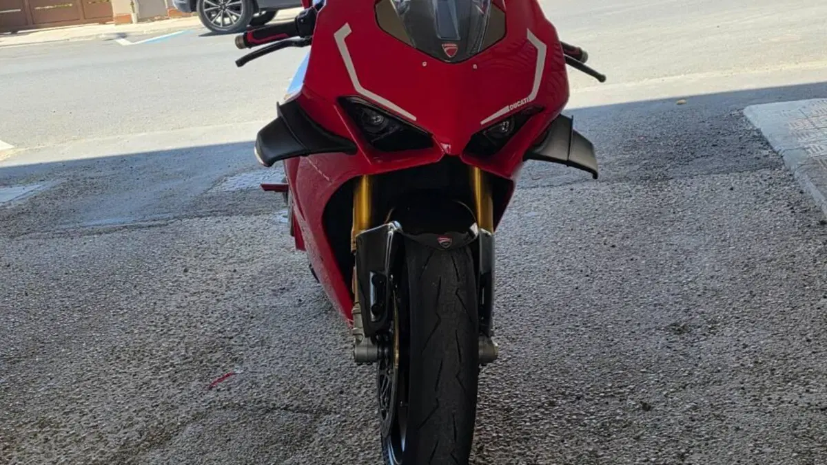 Ducati Panigale V4 S 1100 (2021)  (12)