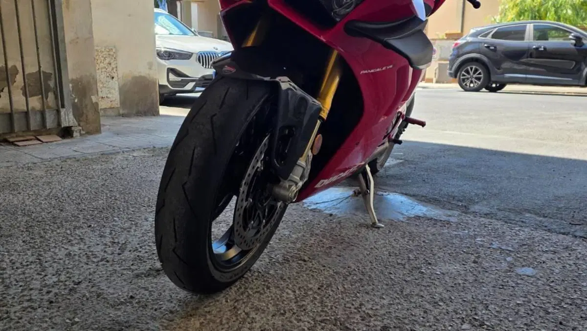 Ducati Panigale V4 S 1100 (2021)  (14)
