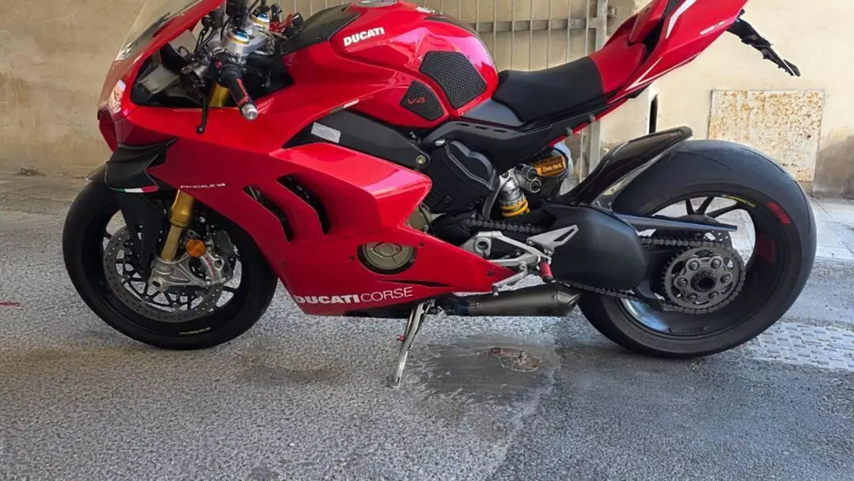 Ducati Panigale V4 S 1100 (2021)  (16)