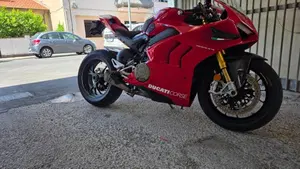 Ducati Panigale V4 S 1100 (2021)  (17)