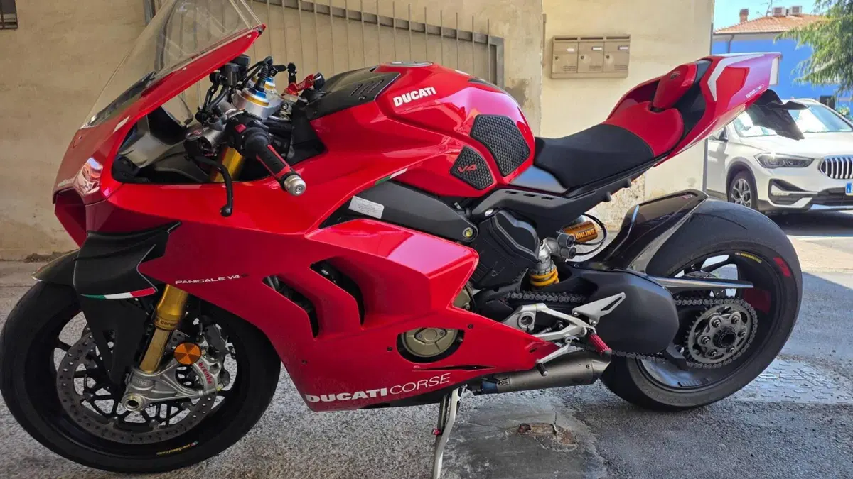 Ducati Panigale V4 S 1100 (2021)  (19)