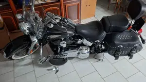 Harley-Davidson 1690 Heritage Classic (2011 - 17) - FLSTC  (2)