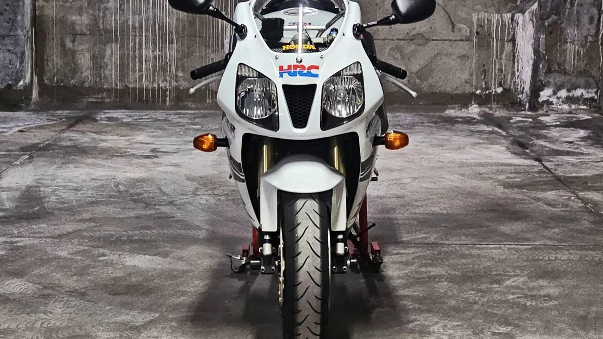Honda VTR 1000 SP-2 (2002 - 06)  (3)