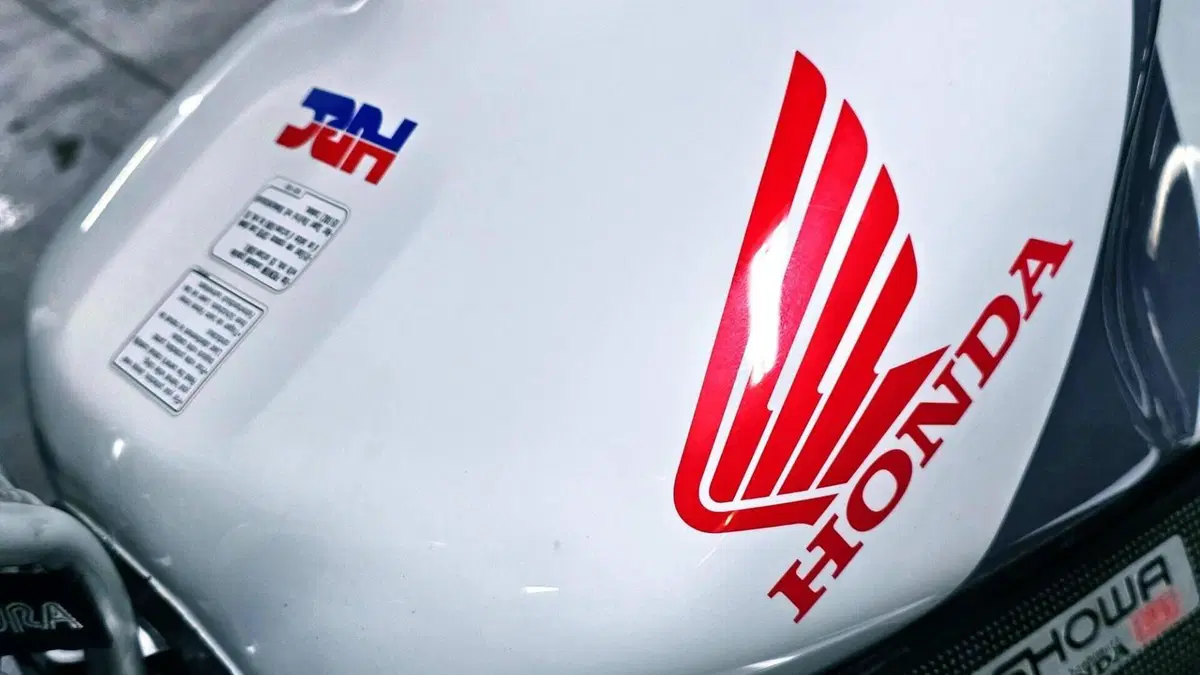 Honda VTR 1000 SP-2 (2002 - 06)  (11)