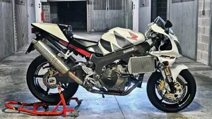 Honda VTR 1000 SP-2 (2002 - 06)  (14)