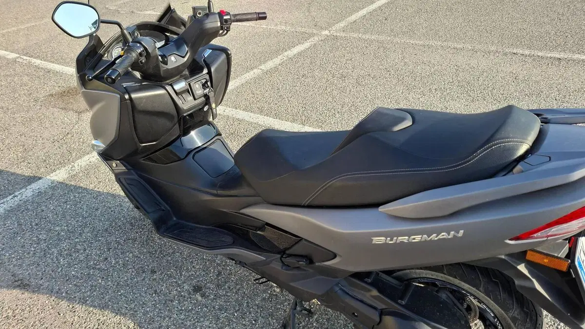 Suzuki Burgman AN 400 (2017 - 20)  (5)