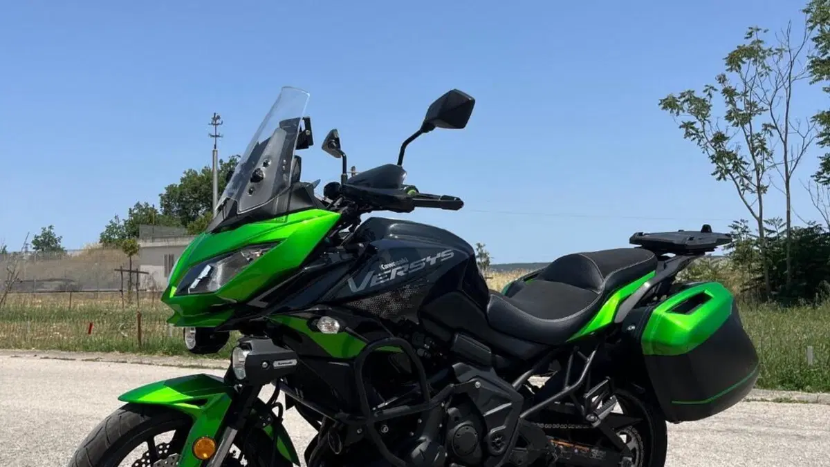 Kawasaki Versys 650 Grand Tourer (2021)  (2)