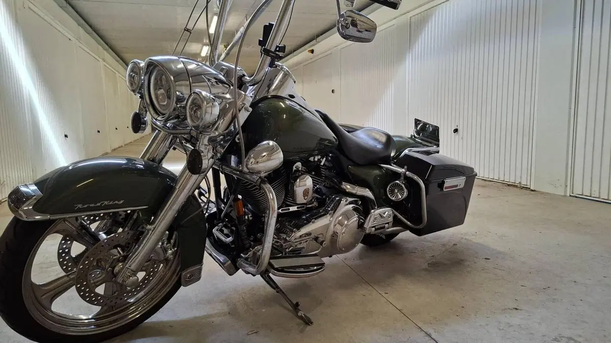 Harley-Davidson 1450 Road King Classic (2006 - 07) - FLHRCI  (4)