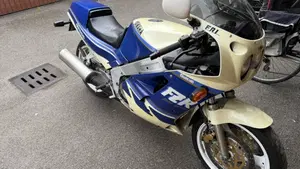 Yamaha   (3)