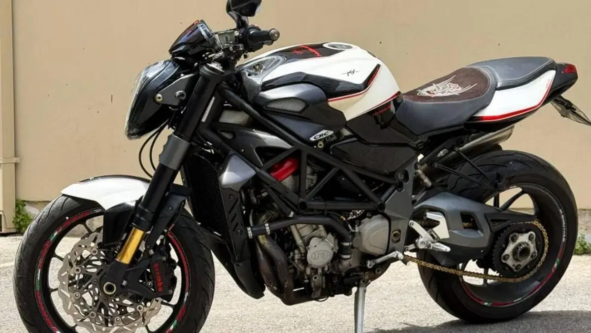 MV Agusta Brutale 910 R (2006 - 11)  (3)