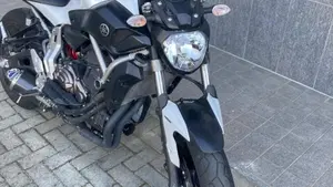 Yamaha MT-07 (2014 - 16)  (4)