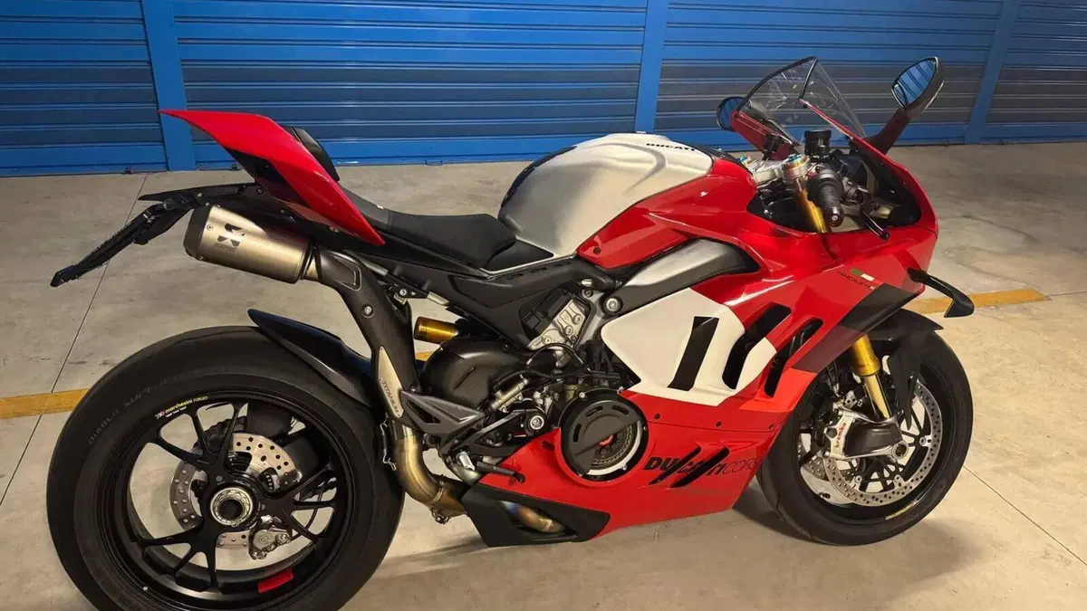 Ducati Panigale V4 R (2023 - 24)  (2)