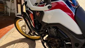 Honda Africa Twin CRF 1000L ABS (2016 - 17)  (3)