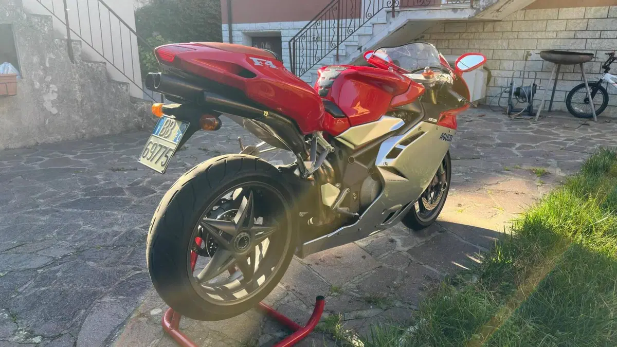 MV Agusta F4 750 S 1+1 (2000 - 02)  (4)