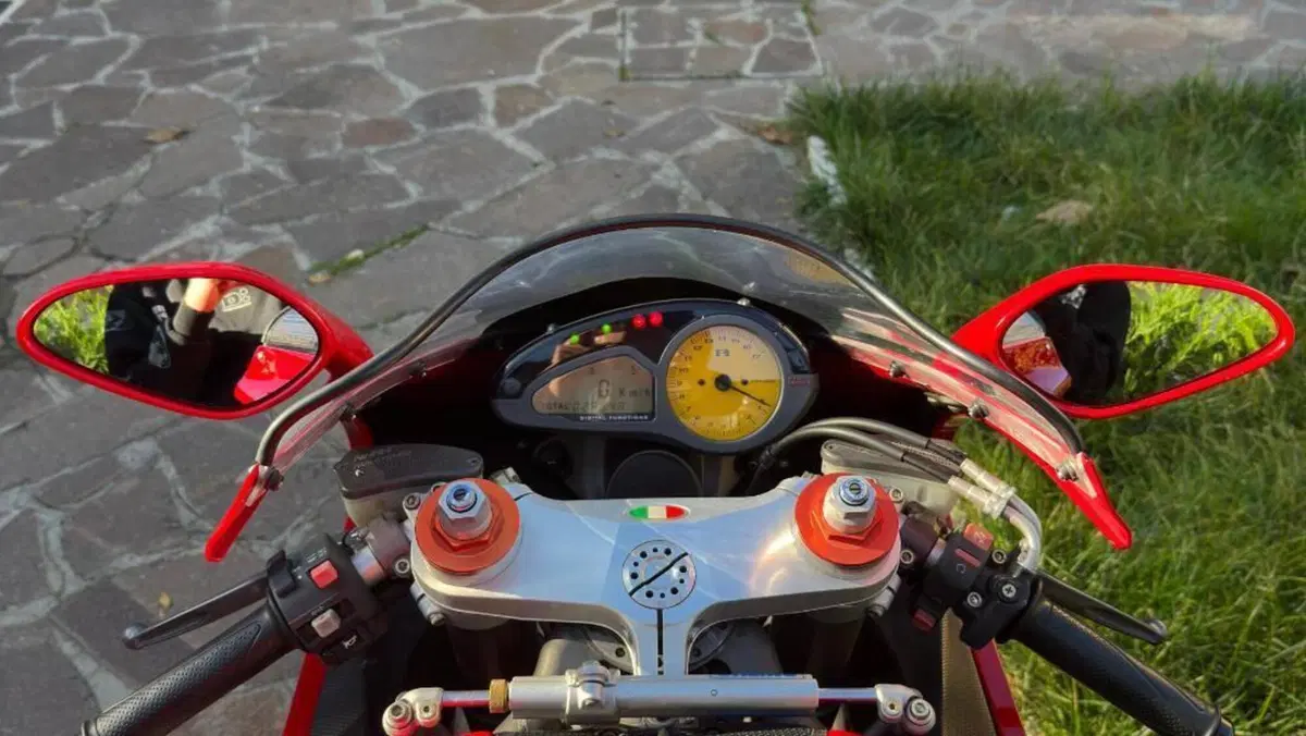 MV Agusta F4 750 S 1+1 (2000 - 02)  (9)