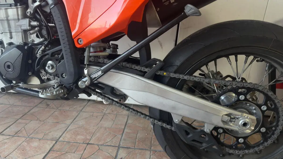 KTM 450 SMR (2026)  (6)